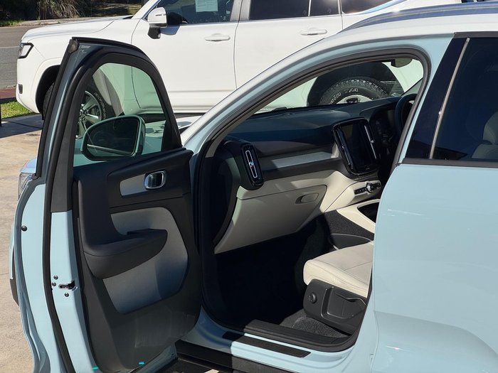 2018 Volvo XC40 T4 Momentum