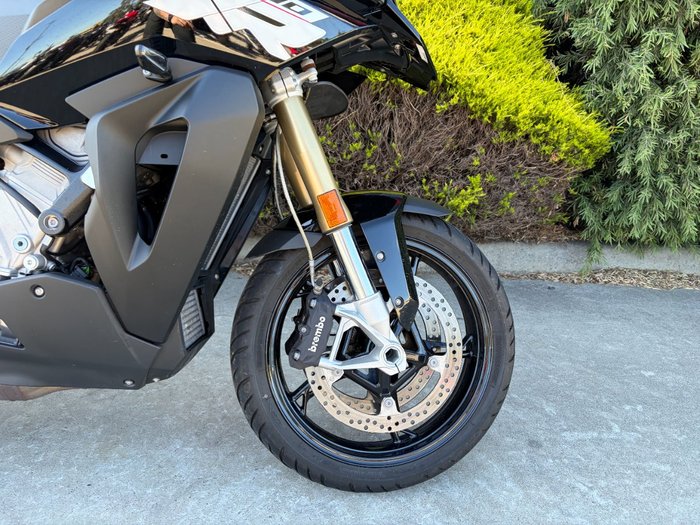 2025 BMW Motorrad S 1000 XR Black