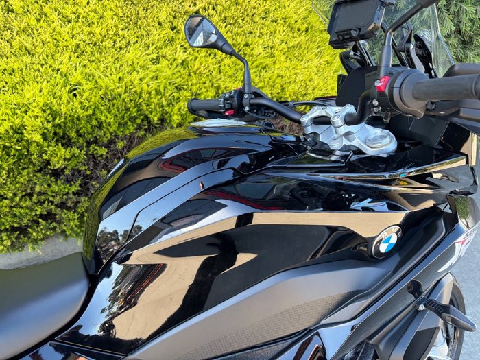 2025 BMW Motorrad S 1000 XR Black