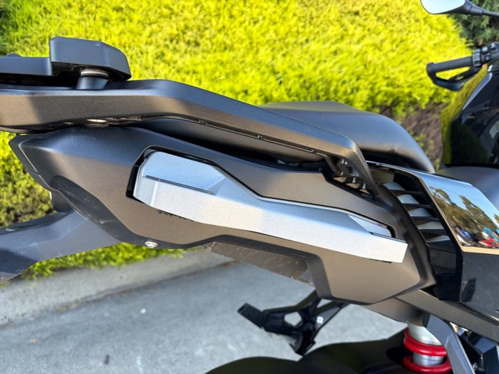 2025 BMW Motorrad S 1000 XR Black