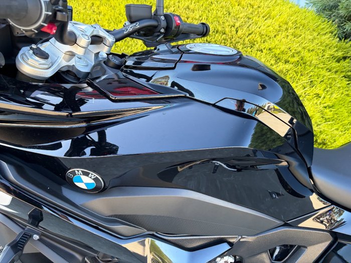 2025 BMW Motorrad S 1000 XR Black