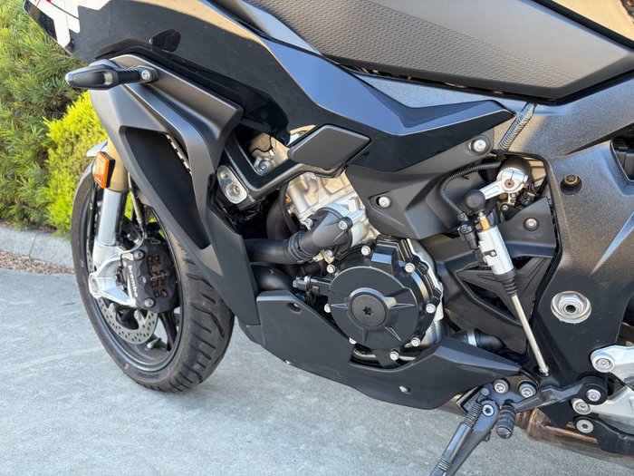 2025 BMW Motorrad S 1000 XR Black