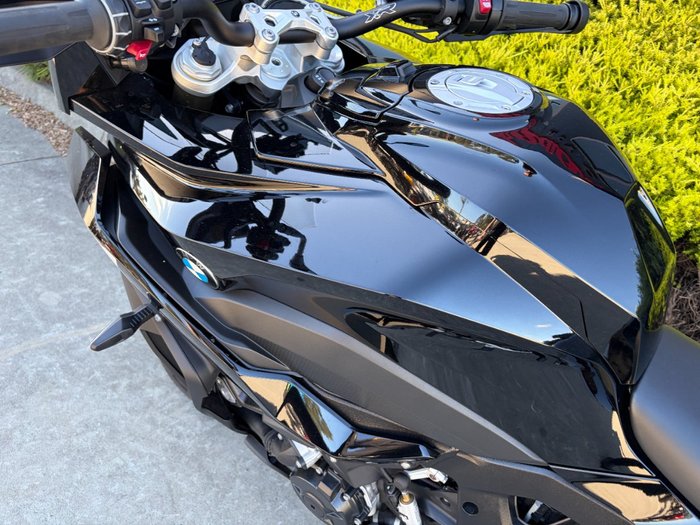 2025 BMW Motorrad S 1000 XR Black