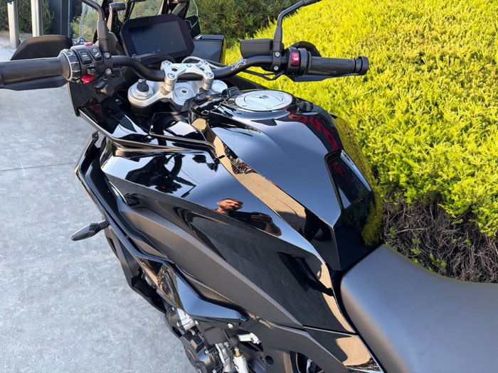 2025 BMW Motorrad S 1000 XR Black