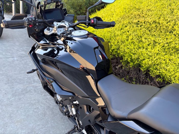 2025 BMW Motorrad S 1000 XR Black