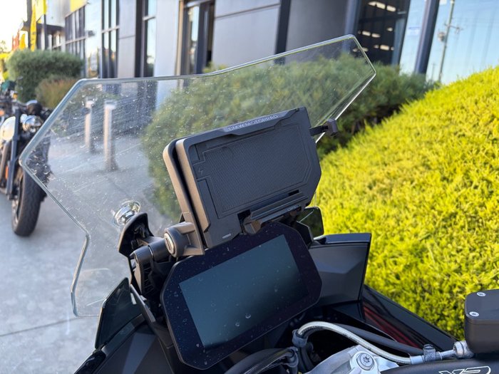 2025 BMW Motorrad S 1000 XR Black