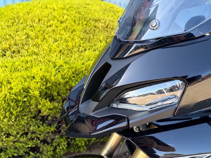 2025 BMW Motorrad S 1000 XR Black