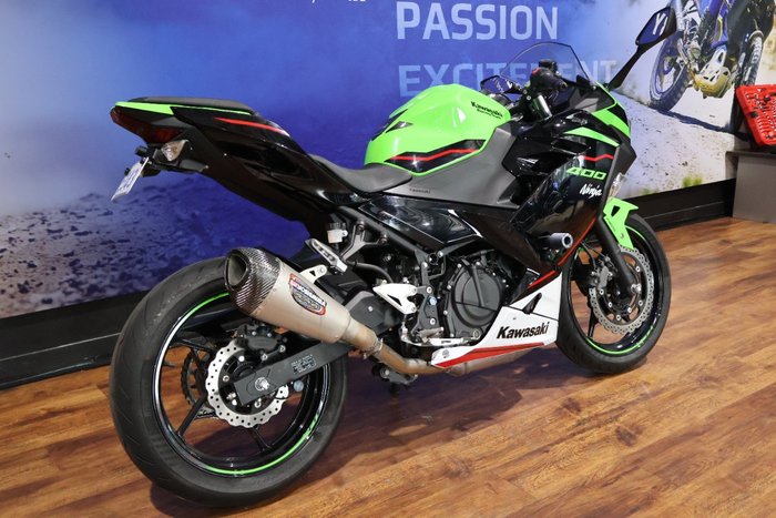 2021 Kawasaki NINJA 400 KRT Green