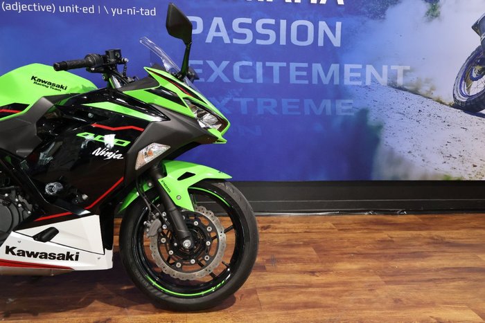 2021 Kawasaki NINJA 400 KRT Green