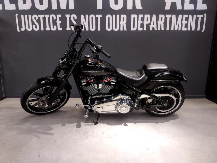 2022 Harley-Davidson Breakout 114 (FXBRS) Softail Black