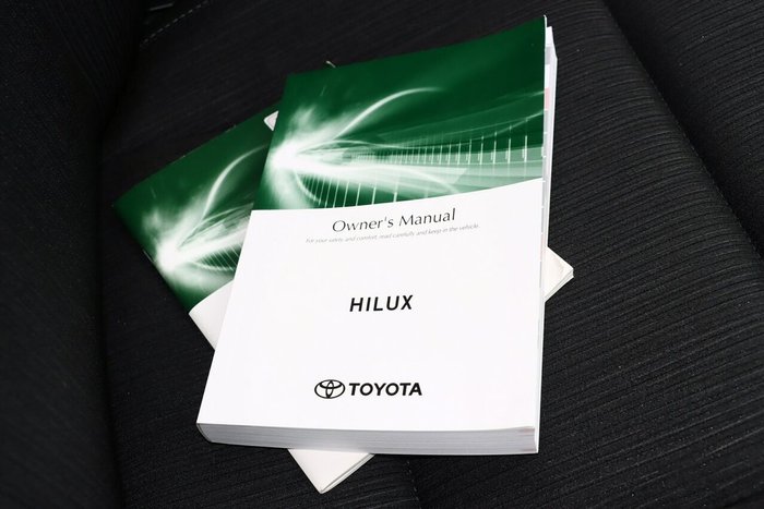 2021 Toyota Hilux SR5