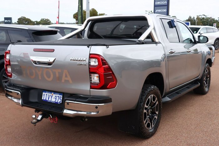 2021 Toyota Hilux SR5