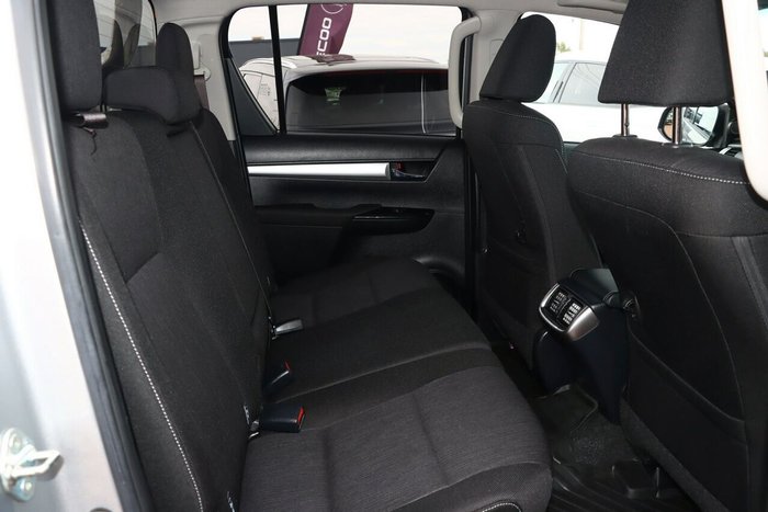 2021 Toyota Hilux SR5