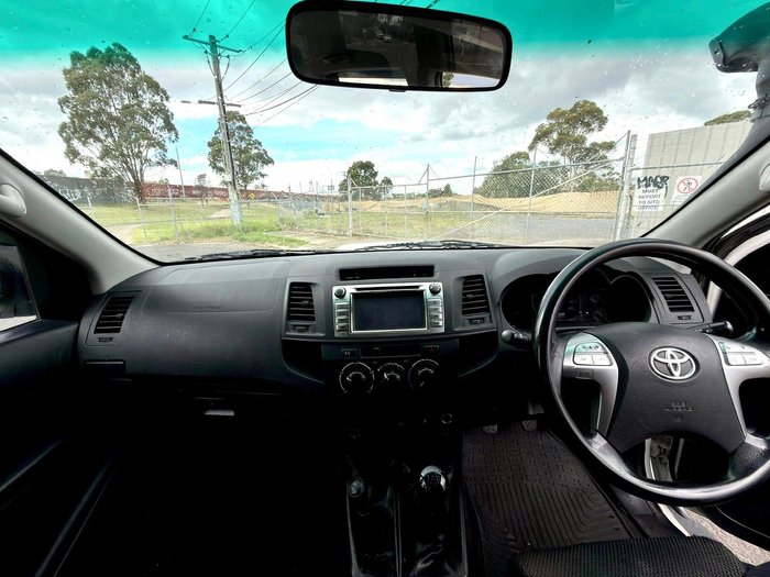 2013 Toyota Hilux SR KUN26R MY12 4X4 Glacier White