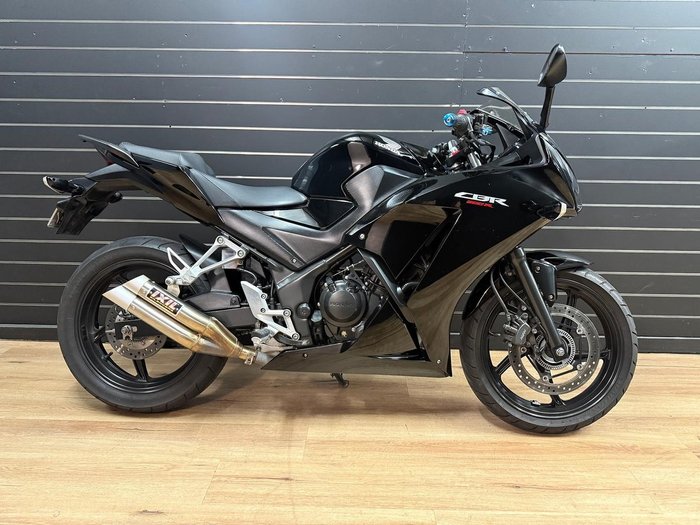 2016 Honda CBR300R Black