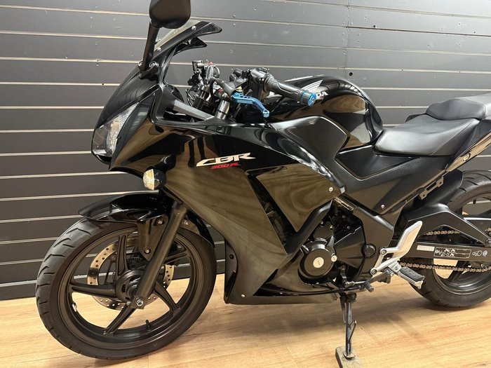 2016 Honda CBR300R Black