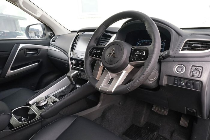 2025 Mitsubishi Pajero Sport