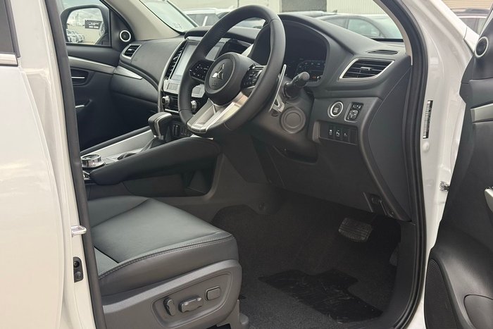 2025 Mitsubishi Pajero Sport Exceed