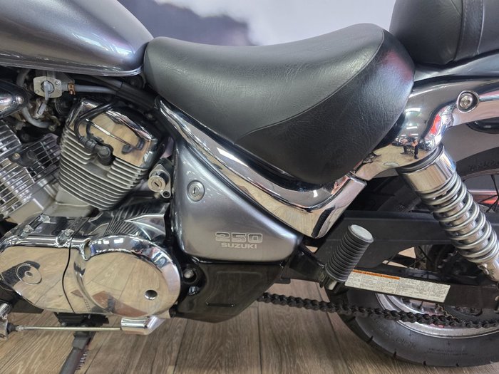 2013 Suzuki VL250 (LC250 INTRUDER) SILVER