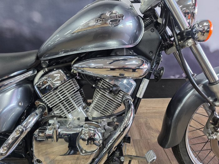 2013 Suzuki VL250 (LC250 INTRUDER) SILVER