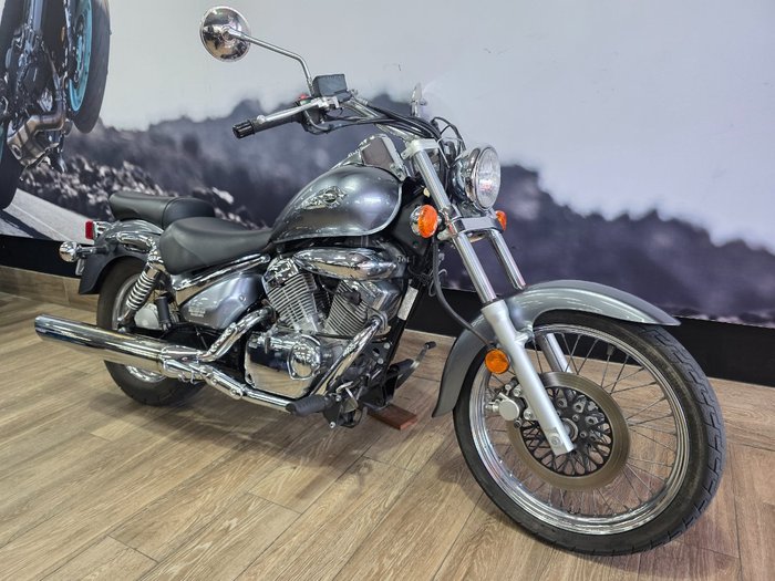 2013 Suzuki VL250 (LC250 INTRUDER) SILVER