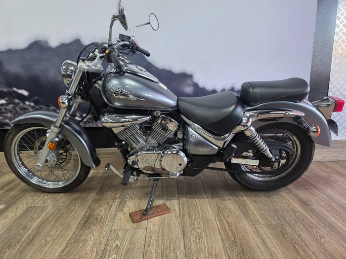 2013 Suzuki VL250 (LC250 INTRUDER) SILVER