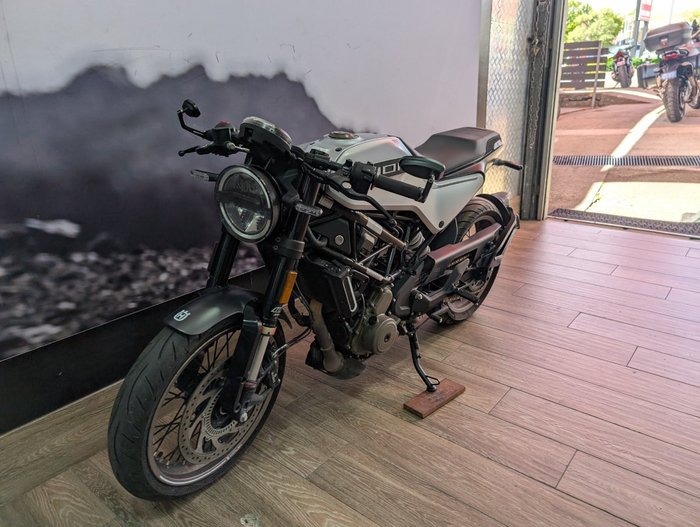 2021 HUSQVARNA VITPILEN 401 GREY
