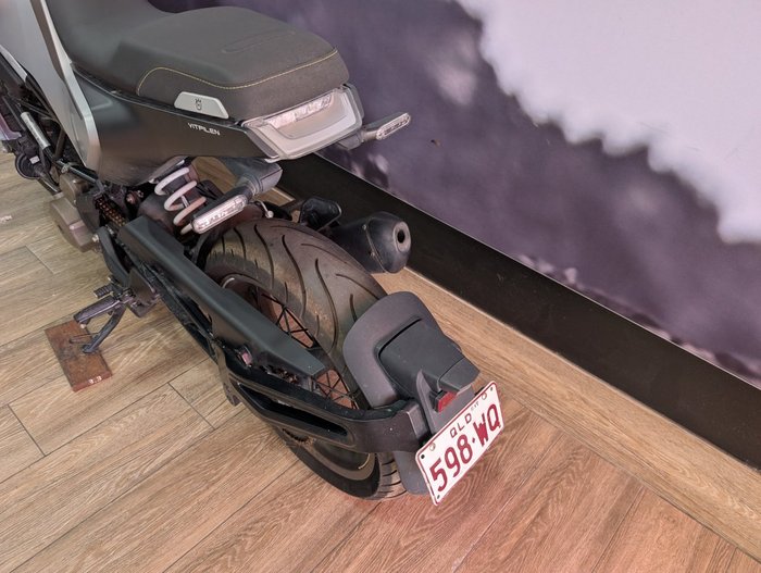 2021 HUSQVARNA VITPILEN 401 GREY