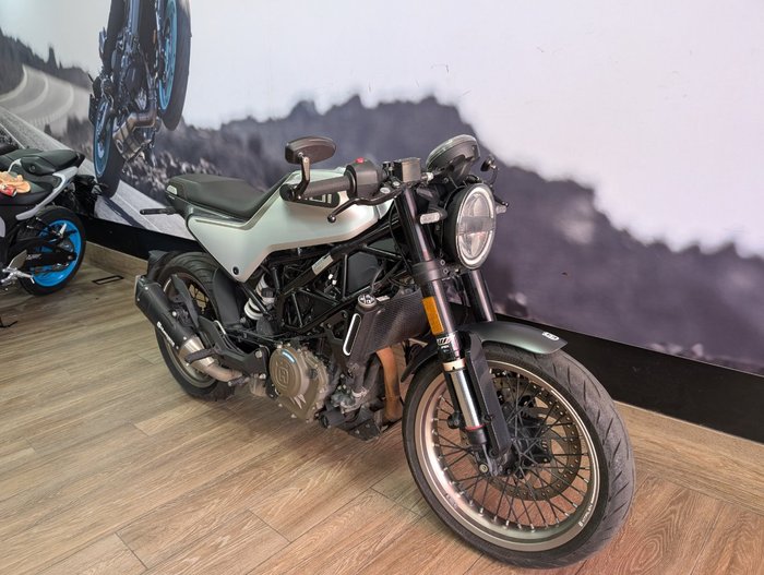 2021 HUSQVARNA VITPILEN 401 GREY