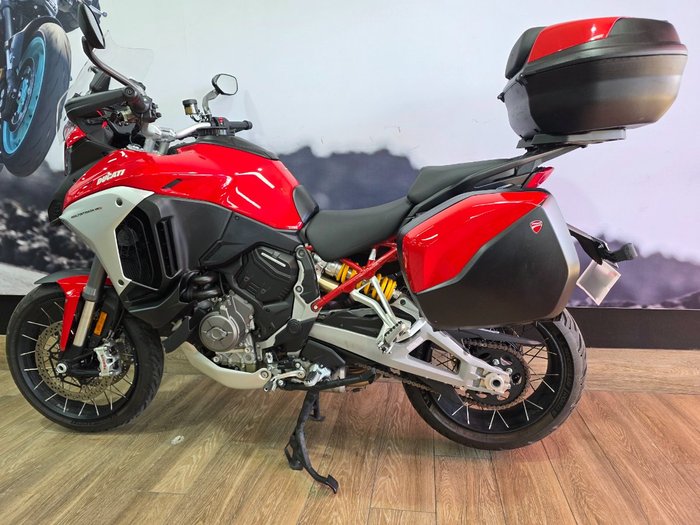 2021 DUCATI MULTISTRADA V4 S RED