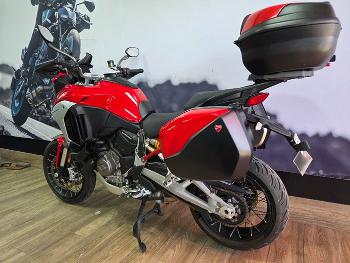 2021 DUCATI MULTISTRADA V4 S RED