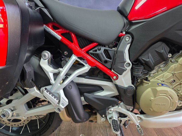 2021 DUCATI MULTISTRADA V4 S RED