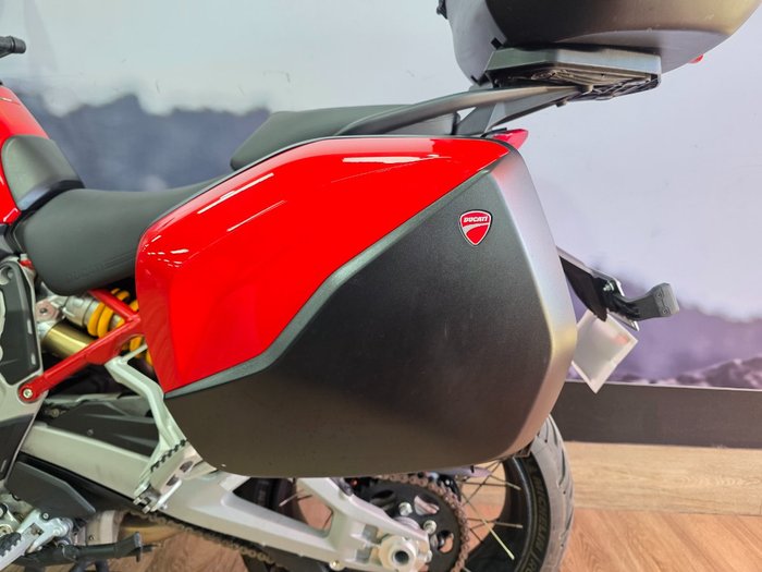 2021 DUCATI MULTISTRADA V4 S RED