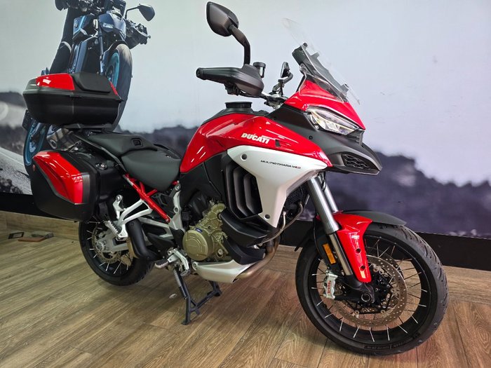 2021 DUCATI MULTISTRADA V4 S RED