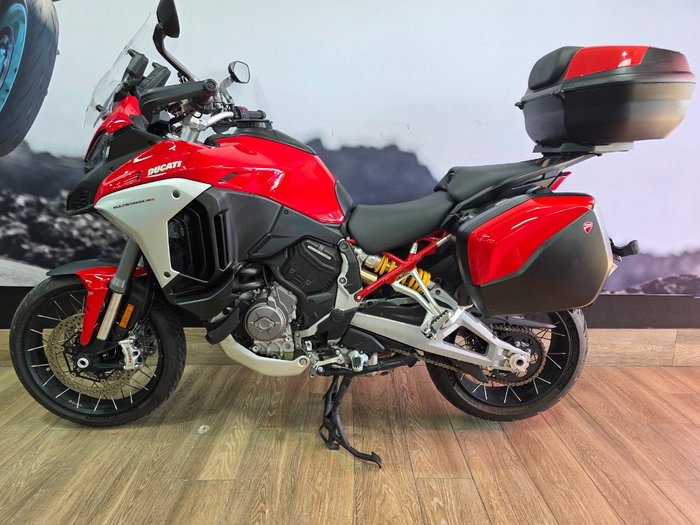 2021 DUCATI MULTISTRADA V4 S RED