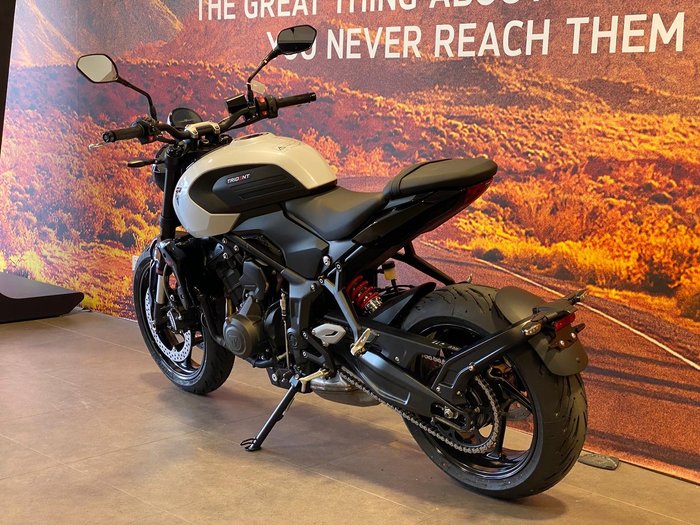 2026 Triumph Trident 660 Trident White