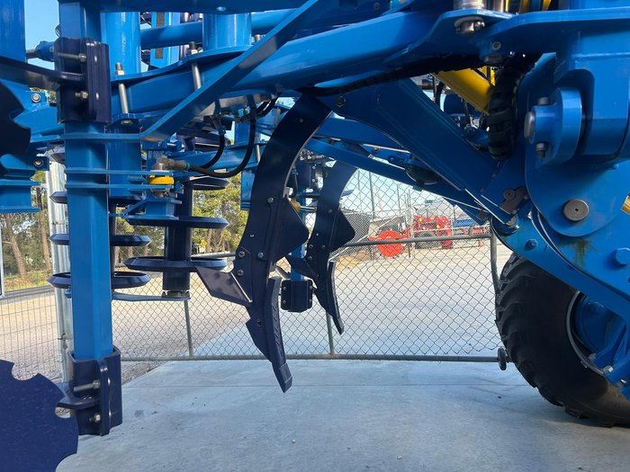 0 FARMET TRITION HEAVY 490PS COMBINED DISC & TYNE CULTIVATOR BLUE