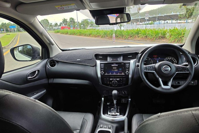 2023 Nissan Navara ST-X D23 MY23 4X4 Dual Range White