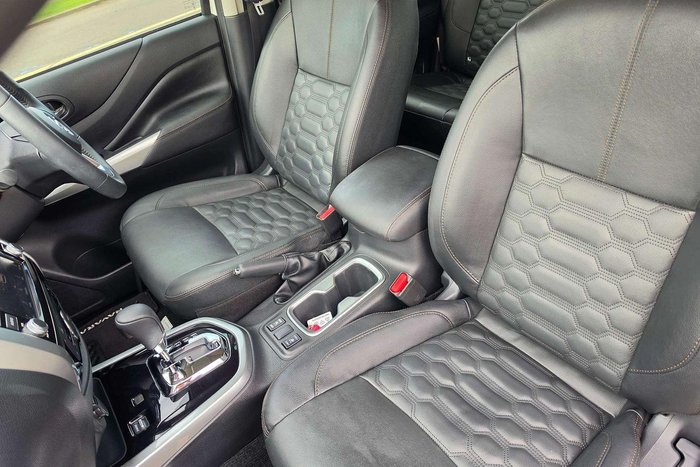 2023 Nissan Navara ST-X D23 MY23 4X4 Dual Range White