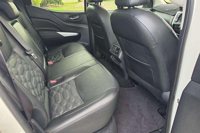 2023 Nissan Navara ST-X D23 MY23 4X4 Dual Range White