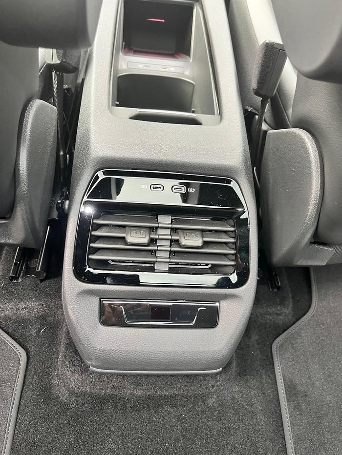 2025 Volkswagen ID.4 Pro