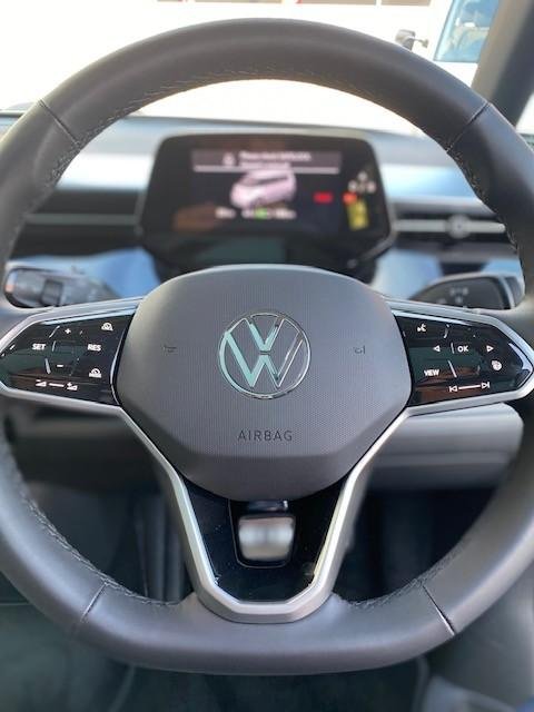 2025 Volkswagen ID. Buzz Pro BEV560