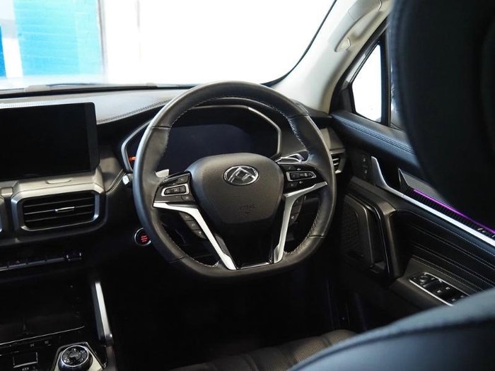 2025 LDV D90 Executive