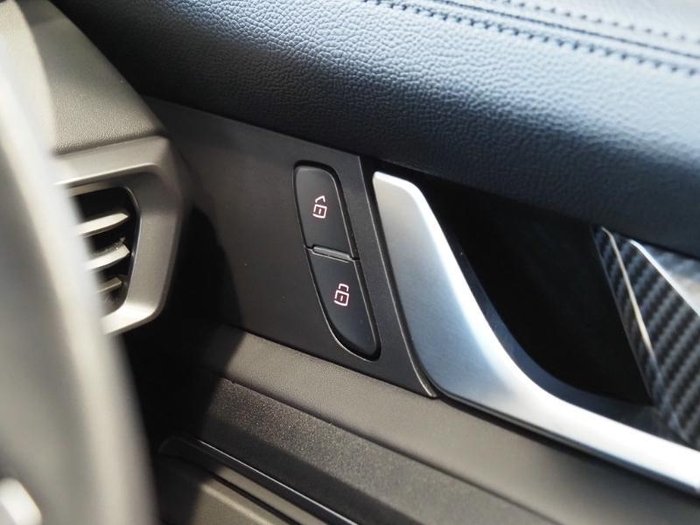 2025 LDV D90 Executive