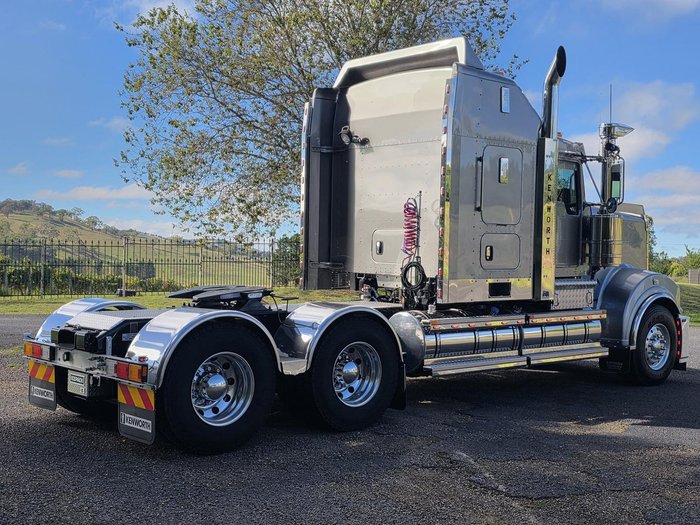 2024 Kenworth T909 Grey