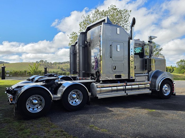 2024 Kenworth T909 Grey