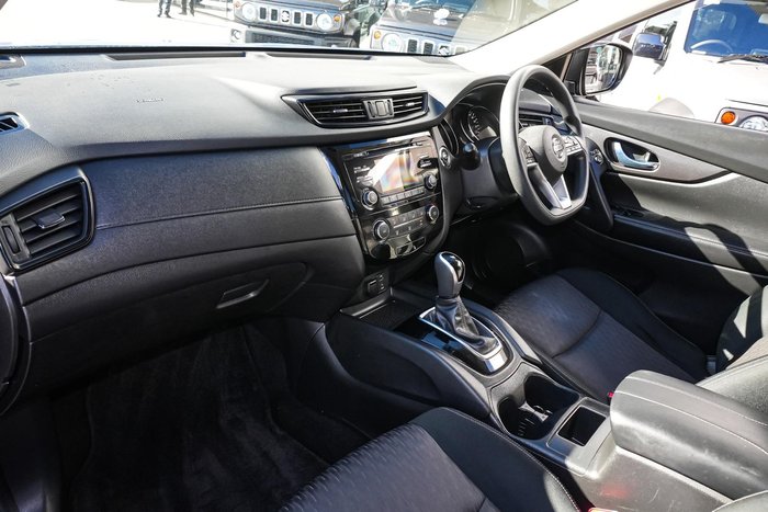 2020 Nissan X-TRAIL ST