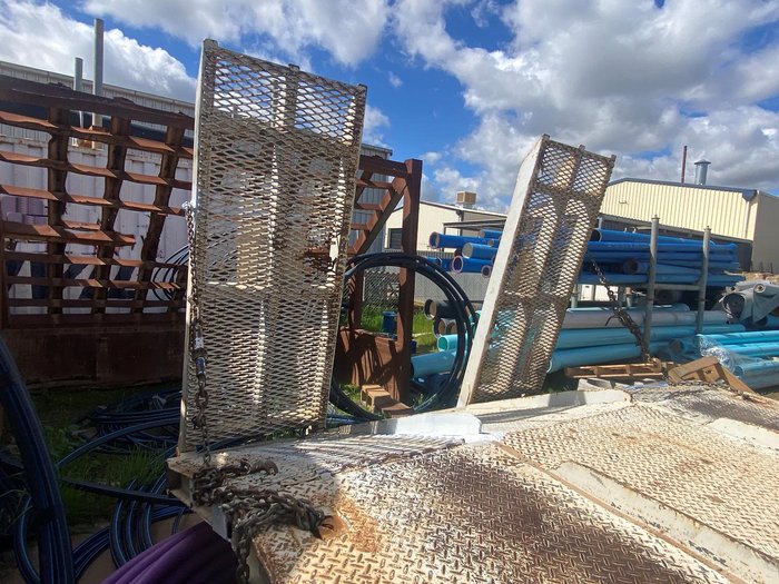 1986 Custom Tandem Axle Pig Plant Trailer