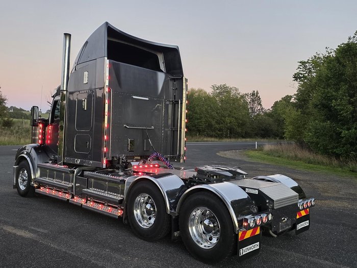 2019 Kenworth T610sar SAR
