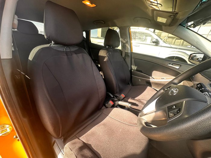 2015 Hyundai Accent Active